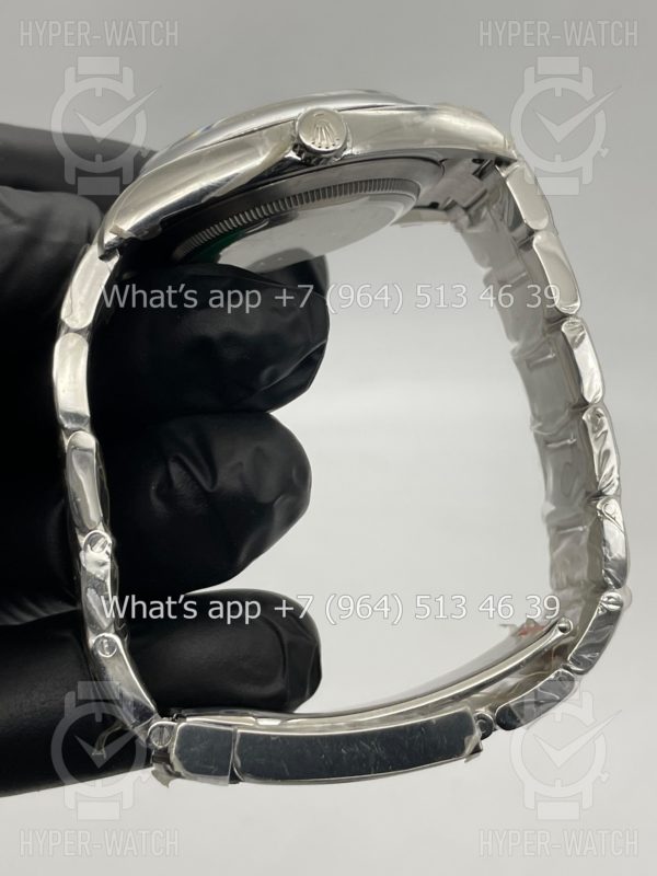 Товар Rolex Oyster Perpetual 39mm 114300 Rhodium Dial Фото 15 - Rolex Oyster Perpetual 39mm 114300 Rhodium Dial