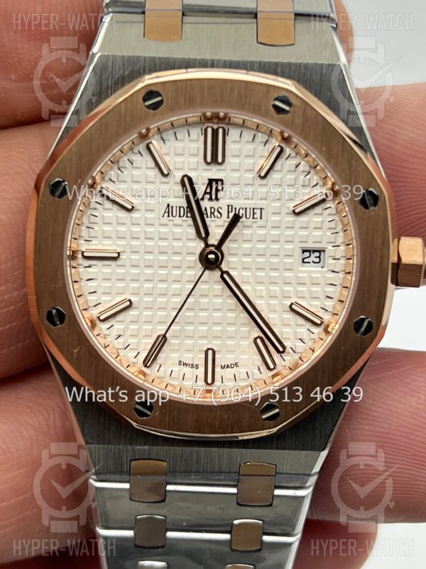 Товар Audemars Piguet Royal Oak 37mm 15550SR.OO.1356SR.02 Фото 4 - Audemars Piguet Royal Oak 37mm 15550SR.OO.1356SR.02