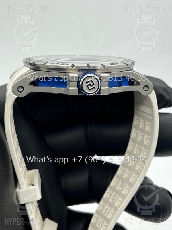 Товар Roger Dubuis Excalibur 45mm Flying Tourbillon White Blue Фото 16 - Roger Dubuis Excalibur 45mm Flying Tourbillon White Blue