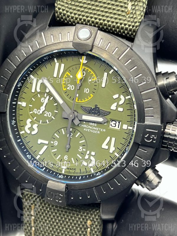 Фото 3 - Breitling Avenger V13317101L1X1