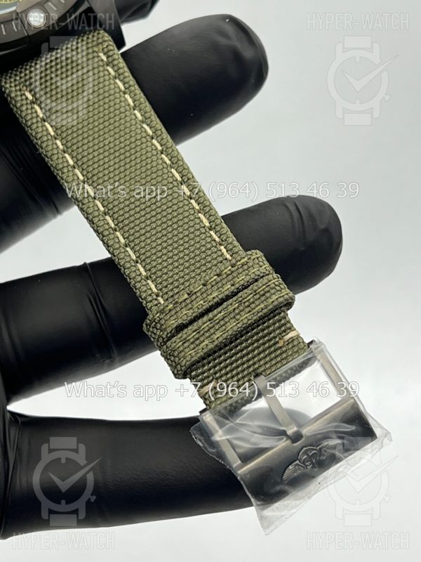 Фото 9 - Breitling Avenger V13317101L1X1