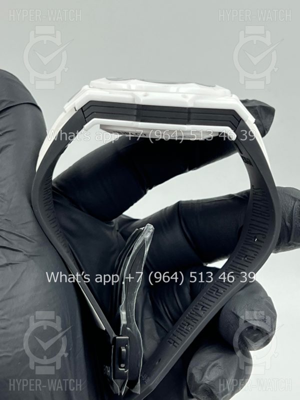 Товар Hublot Big Bang Sang Bleu II 418.HX.2001.RX.MXM21 Фото 12 - Hublot Big Bang Sang Bleu II 418.HX.2001.RX.MXM21