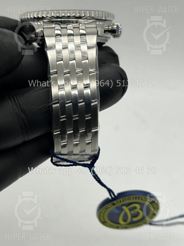 Фото 10 - Breitling Navitimer 43mm AB0137241LA1