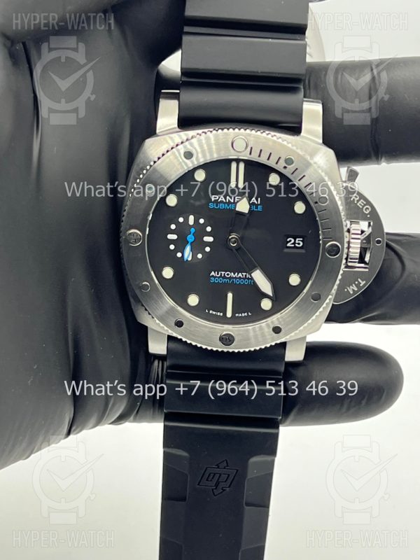 Фото 6 - Officine Panerai Luminor Submersible PAM01305