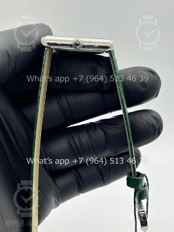 Товар Cartier Tank 25,5 WSTA0056 Фото 12 - Cartier Tank 25,5 WSTA0056