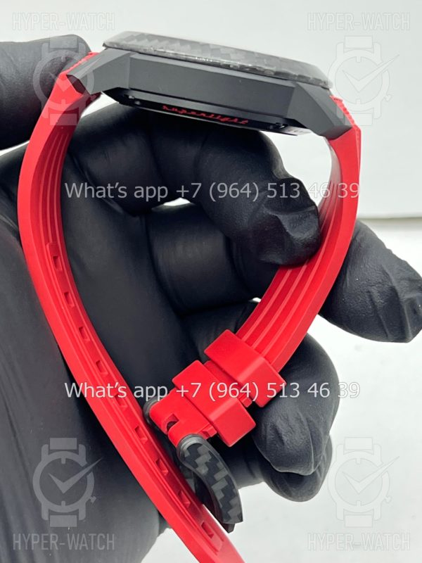 Товар Graham Chronofighter Superlight Red 2CCBK.B11A.K95K Фото 16 - Graham Chronofighter Superlight Red 2CCBK.B11A.K95K