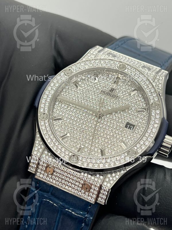 Товар Hublot Classic Fusion 42mm 565.NX.9010.LR Full Pave Blue Фото 4 - Hublot Classic Fusion 42mm 565.NX.9010.LR Full Pave Blue