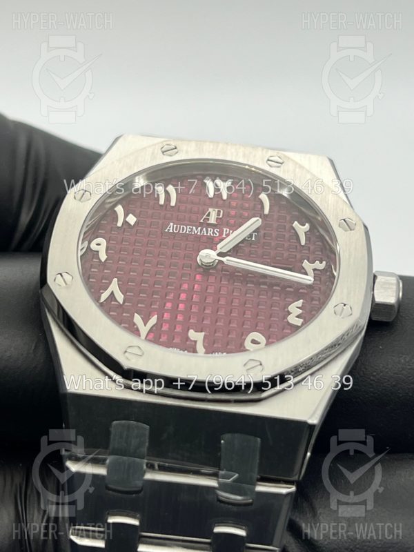 Товар Audemars Piguet Royal Oak 33mm 67651BC.ZZ.1261BC Фото 5 - Audemars Piguet Royal Oak 33mm 67651BC.ZZ.1261BC