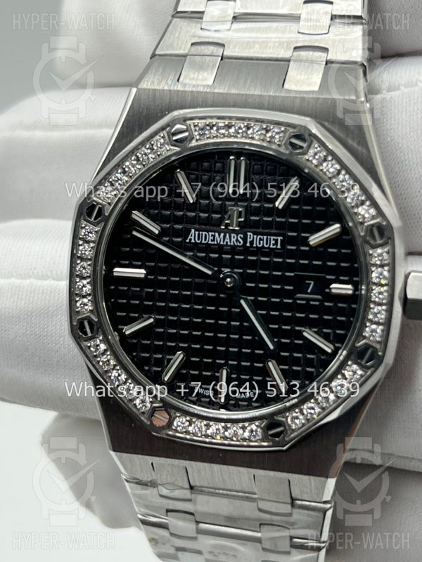 Товар Audemars Piguet Royal Oak 33mm 67651ST.ZZ.D002CR.01 Фото 2 - Audemars Piguet Royal Oak 33mm 67651ST.ZZ.D002CR.01