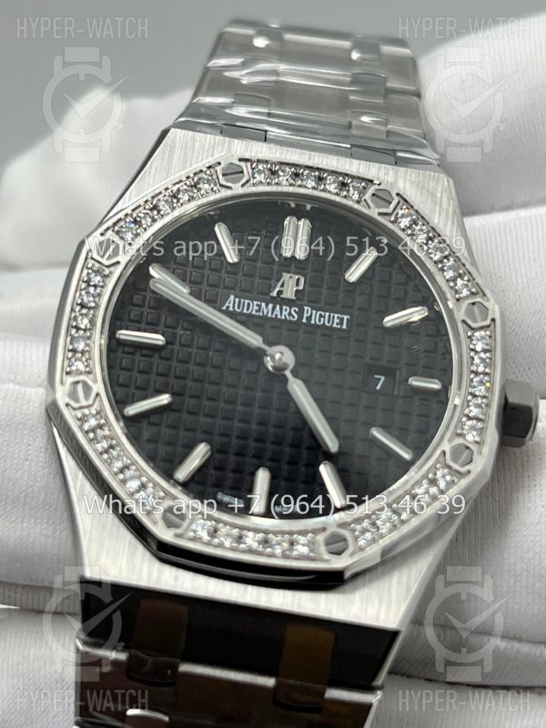 Товар Audemars Piguet Royal Oak 33mm 67651ST.ZZ.D002CR.01 Фото 3 - Audemars Piguet Royal Oak 33mm 67651ST.ZZ.D002CR.01