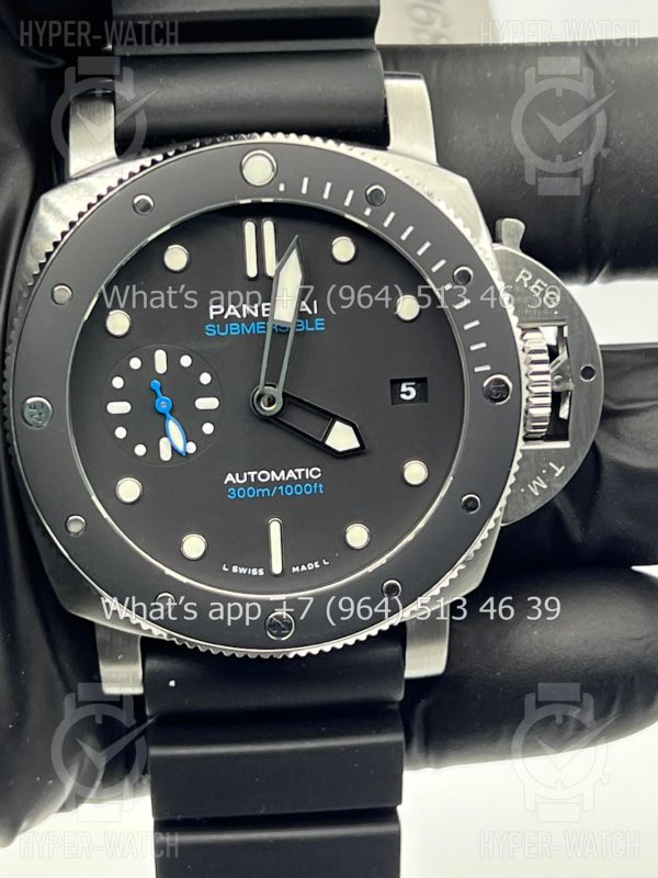 Товар Officine Panerai Luminor Submersible PAM0683 Фото 2 - Officine Panerai Luminor Submersible PAM0683