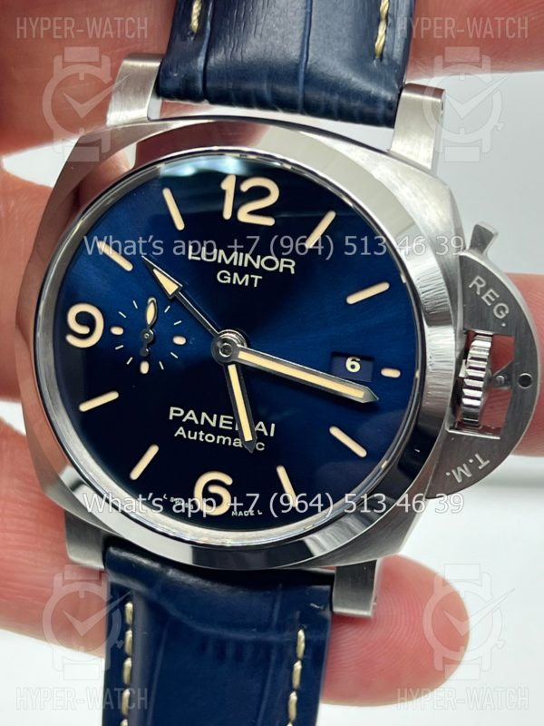 Товар Officine Panerai Luminor GMT PAM01033 Фото 3 - Officine Panerai Luminor GMT PAM01033