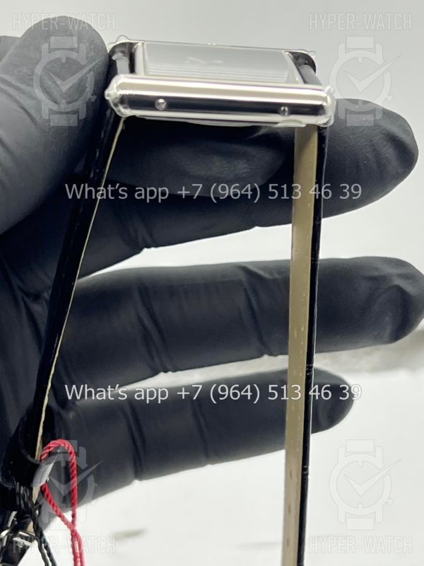 Товар Cartier Tank 25,5 WSTA0072 Фото 10 - Cartier Tank 25,5 WSTA0072