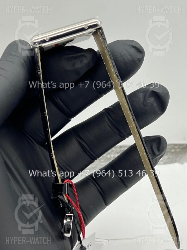 Товар Cartier Tank 25,5 WSTA0072 Фото 11 - Cartier Tank 25,5 WSTA0072