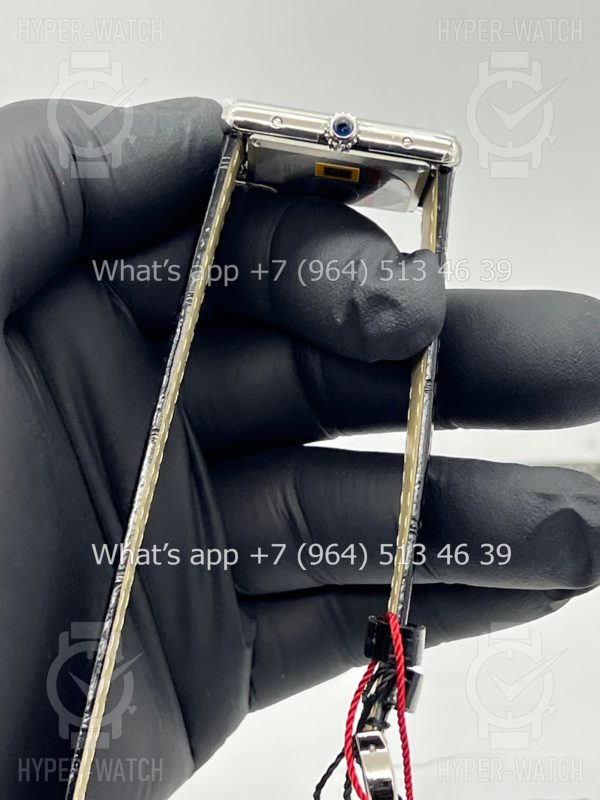 Товар Cartier Tank 25,5 WSTA0072 Фото 13 - Cartier Tank 25,5 WSTA0072