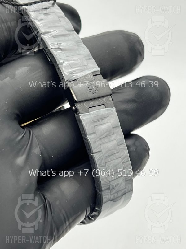 Товар Patek Philippe Nautilus 40mm DiW Carbon 5711 Фото 15 - Patek Philippe Nautilus 40mm DiW Carbon 5711