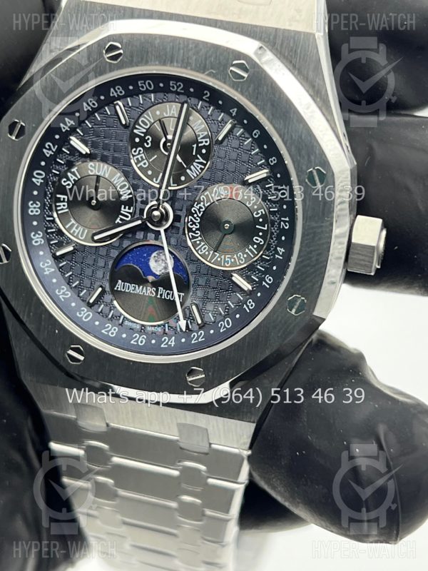Товар Audemars Piguet Royal Oak Perpetual Calendar 26574TI.OO.1220TI.01 Фото 3 - Audemars Piguet Royal Oak Perpetual Calendar 26574TI.OO.1220TI.01