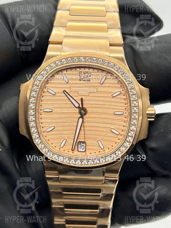 Товар Patek Philippe Nautilus 35mm 7118/1200R-010 Steel Фото 2 - Patek Philippe Nautilus 35mm 7118/1200R-010 Steel