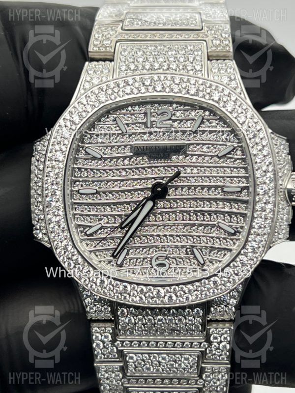 Товар Patek Philippe Nautilus 35mm 7118/1450G-001 Фото 15 - Patek Philippe Nautilus 35mm 7118/1450G-001