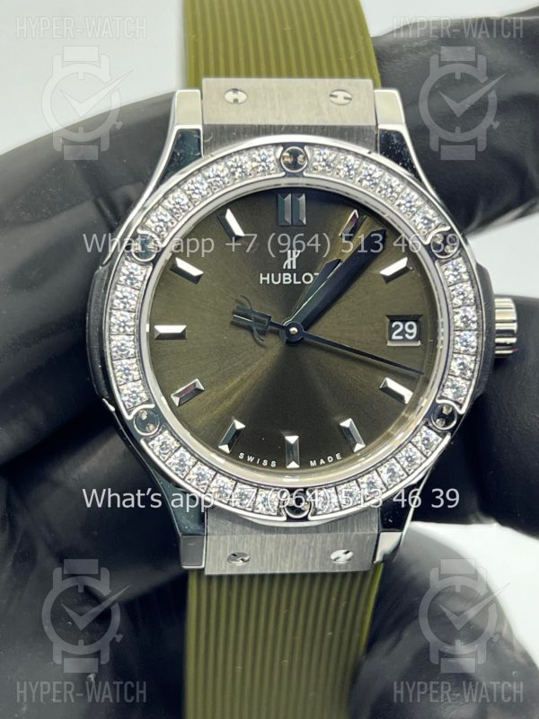 Товар Hublot Classic Fusion 33mm 581.NX.8970.LR.1104 Diamond Фото 5 - Hublot Classic Fusion 33mm 581.NX.8970.LR.1104 Diamond