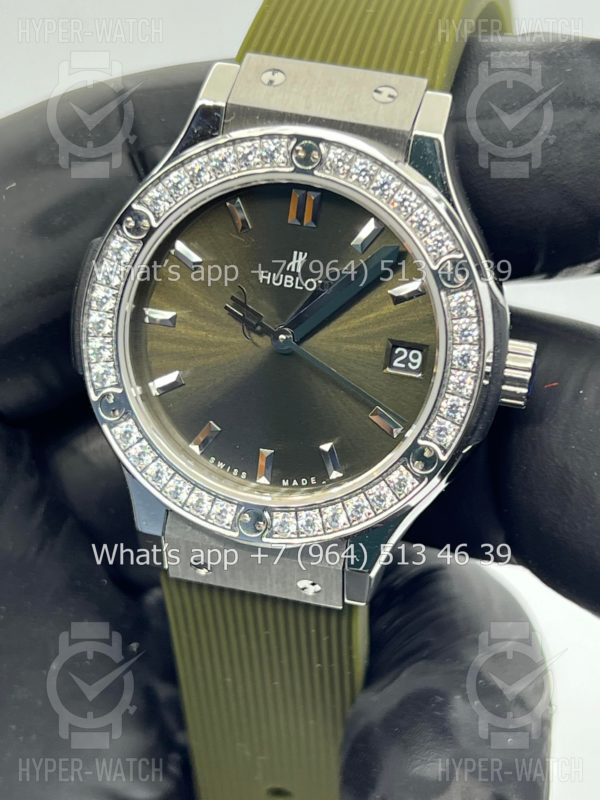 Товар Hublot Classic Fusion 33mm 581.NX.8970.LR.1104 Diamond Фото 6 - Hublot Classic Fusion 33mm 581.NX.8970.LR.1104 Diamond