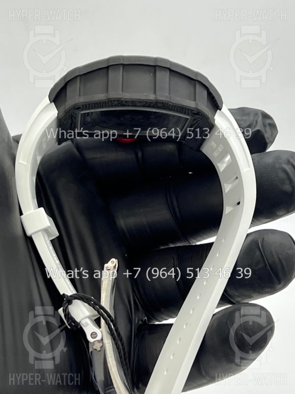 Товар Richard Mille RM 035-02 Rafa Carbon Black White Art 6991 Фото 17 - Richard Mille RM 035-02 Rafa Carbon Black White Art 6991