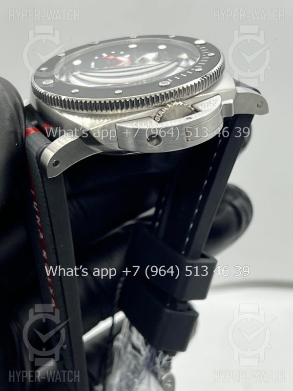 Товар Officine Panerai Luminor Submersible Luna Rossa PAM1565 Фото 15 - Officine Panerai Luminor Submersible Luna Rossa PAM1565