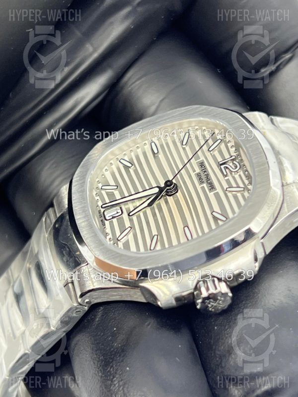 Товар Patek Philippe Nautilus 35mm 7118/1A-010 Steel Фото 8 - Patek Philippe Nautilus 35mm 7118/1A-010 Steel