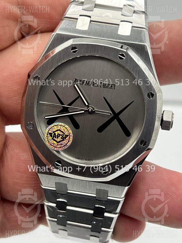 Товар Audemars Piguet Royal Oak 41mm 15500ST Steel Kaws Фото 2 - Audemars Piguet Royal Oak 41mm 15500ST Steel Kaws