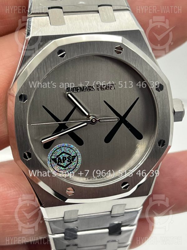 Товар Audemars Piguet Royal Oak 41mm 15500ST Steel Kaws Фото 3 - Audemars Piguet Royal Oak 41mm 15500ST Steel Kaws