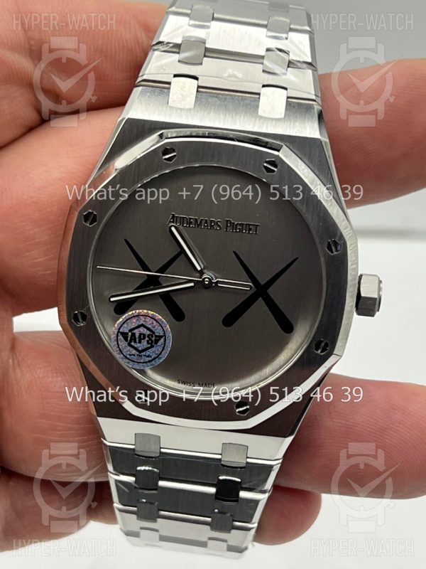 Товар Audemars Piguet Royal Oak 41mm 15500ST Steel Kaws Фото 4 - Audemars Piguet Royal Oak 41mm 15500ST Steel Kaws