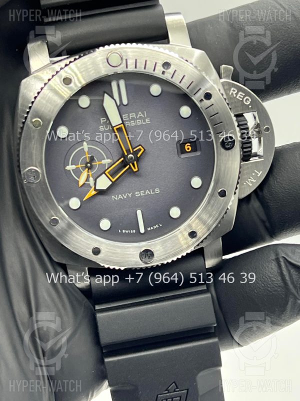 Товар Officine Panerai Luminor Submersible PAM01323 Фото 3 - Officine Panerai Luminor Submersible PAM01323