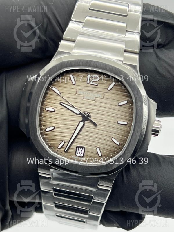 Товар Patek Philippe Nautilus 35mm 7118/1A-011 Steel Фото 2 - Patek Philippe Nautilus 35mm 7118/1A-011 Steel