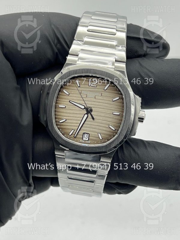 Товар Patek Philippe Nautilus 35mm 7118/1A-011 Steel Фото 7 - Patek Philippe Nautilus 35mm 7118/1A-011 Steel