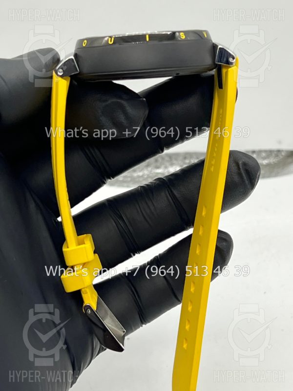 Товар Louis Vuitton Tambour Diver 44mm QA122A Yellow Фото 9 - Louis Vuitton Tambour Diver 44mm QA122A Yellow