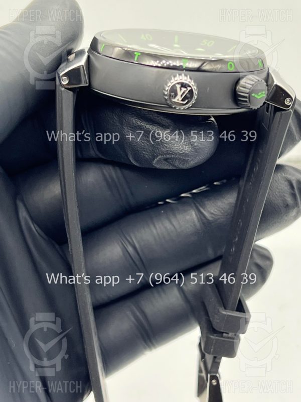 Товар Louis Vuitton Tambour Diver 44mm Green Фото 12 - Louis Vuitton Tambour Diver 44mm Green