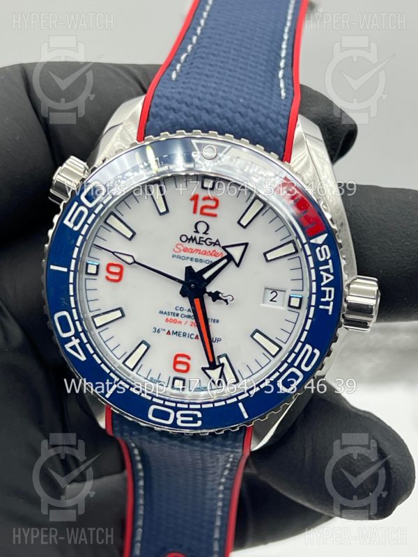 Фото 2 - Omega Seamaster Planet Ocean 600M 215.32.43.21.04.001