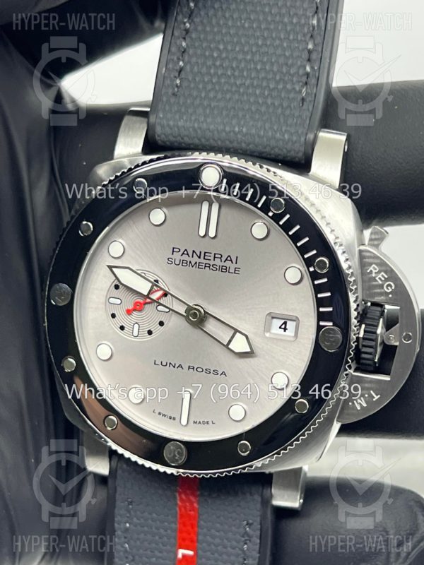 Фото 3 - Officine Panerai Luminor Submersible Luna Rossa PAM01681
