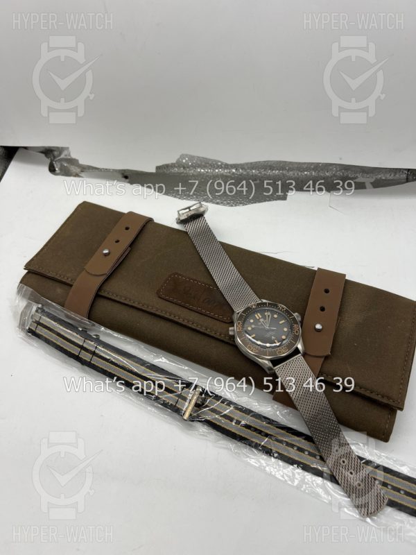 Фото 14 - Omega Seamaster Diver 300M 210.90.42.20.01.001 James Bond Titan