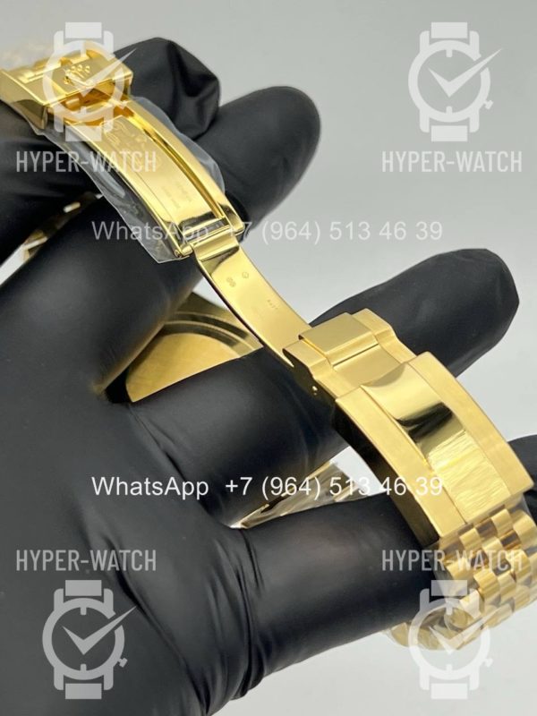 Фото 20 - Rolex GMT Master II 40mm 126718grnr-0001 18K