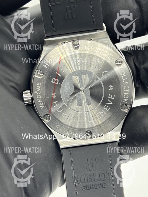 Фото 16 - Hublot Classic Fusion 33mm Art 11172