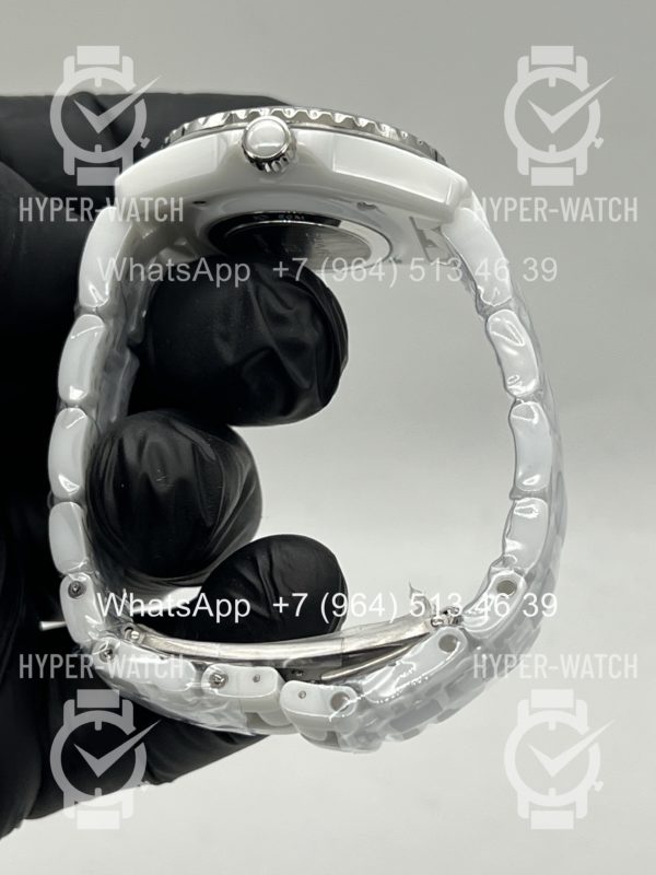 Фото 20 - Chanel J12 H10473
