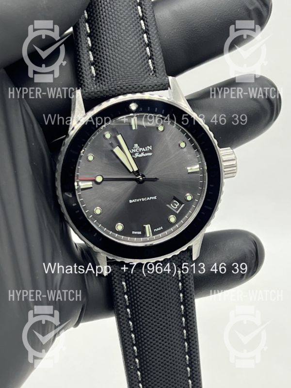 Фото 7 - Blancpain Fifty Fathoms Bathyscaphe 43mm 5000 1110 B52A V2