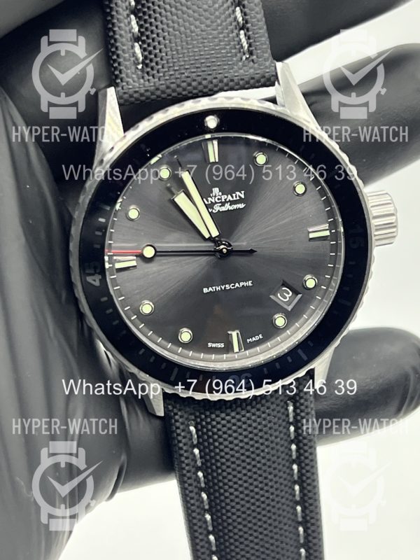 Фото 8 - Blancpain Fifty Fathoms Bathyscaphe 43mm 5000 1110 B52A V2