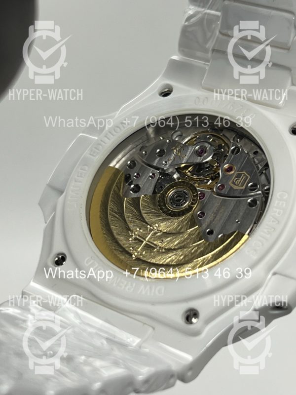 Фото 18 - Patek Philippe Nautilus 40mm 5711 White Ceramic