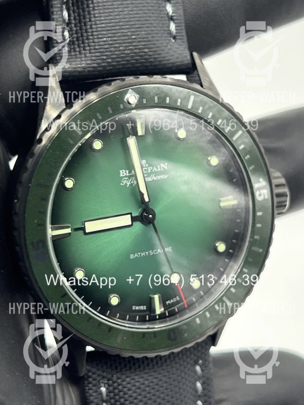 Товар Blancpain Fifty Fathoms Bathyscaphe 43mm 5005 0153 Green Фото 4 - Blancpain Fifty Fathoms Bathyscaphe 43mm 5005 0153 Green
