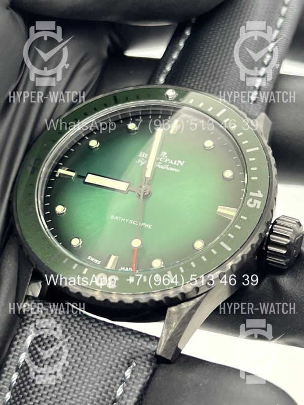 Товар Blancpain Fifty Fathoms Bathyscaphe 43mm 5005 0153 Green Фото 7 - Blancpain Fifty Fathoms Bathyscaphe 43mm 5005 0153 Green