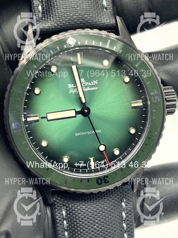 Товар Blancpain Fifty Fathoms Bathyscaphe 43mm 5005 0153 Green Фото 8 - Blancpain Fifty Fathoms Bathyscaphe 43mm 5005 0153 Green