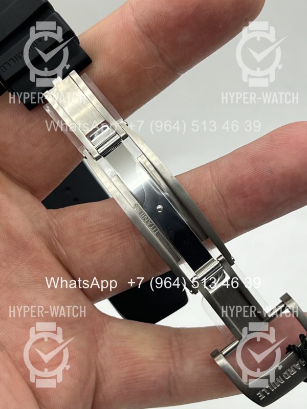 Товар Richard Mille RM 055 Carbon Black Art 11980 Фото 17 - Richard Mille RM 055 Carbon Black Art 11980