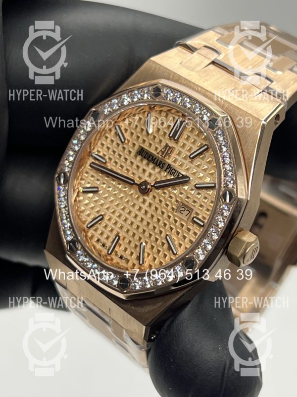 Фото 7 - Audemars Piguet Royal Oak 33mm 67651OR.ZZ.1261OR.03